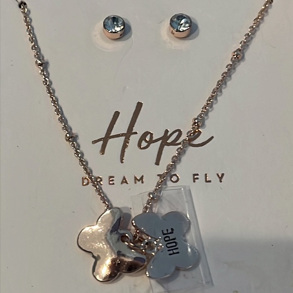 NIB - LC Lauren Conrad Butterfly Hope Dream to Fly Necklace & Stud Earrings set - Picture 3 of 6